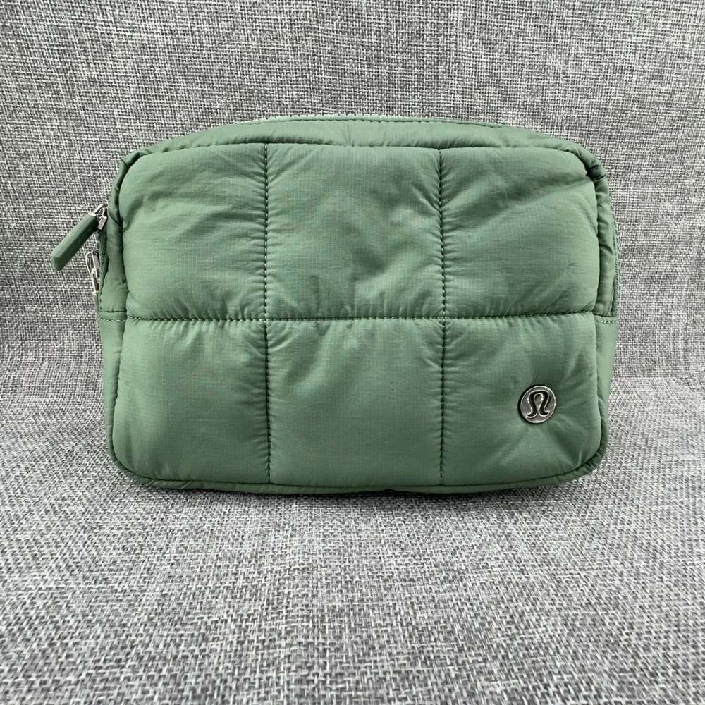 Lululemon Everywhere Belt Bag Green Quilted Puffer Crossbody Travel Running